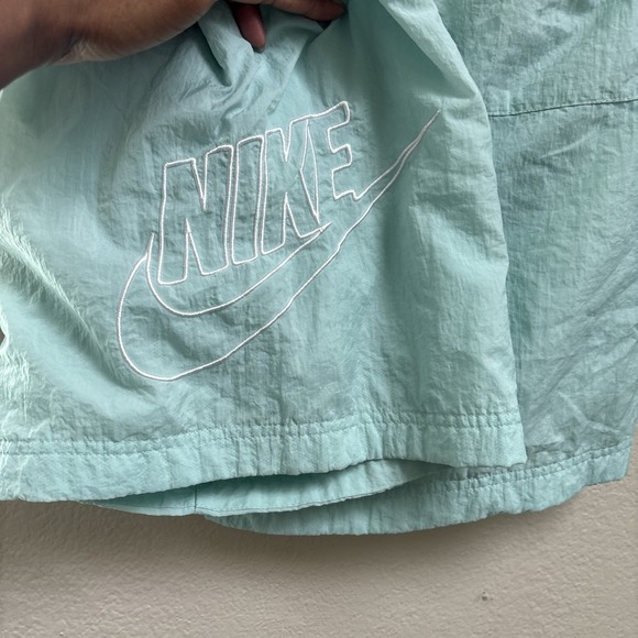 Nike Sportswear Large Alumni Woven Flow Shorts Light Green Men's - Picture 4 of 5